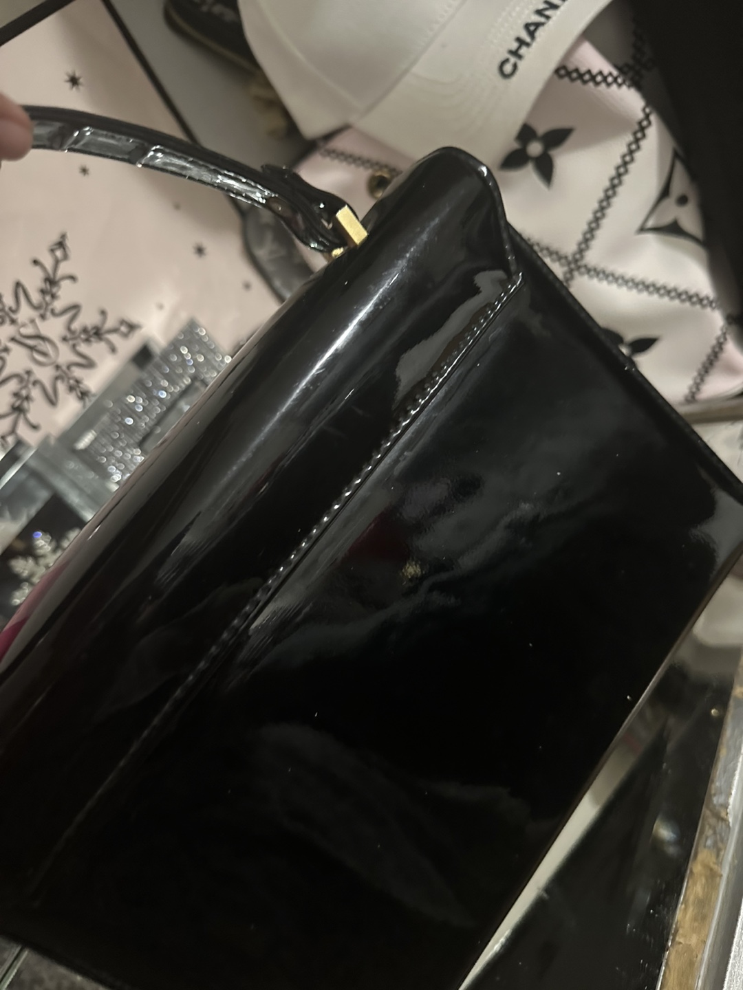 Vintage Black Patent Leather Handbag - photo 3