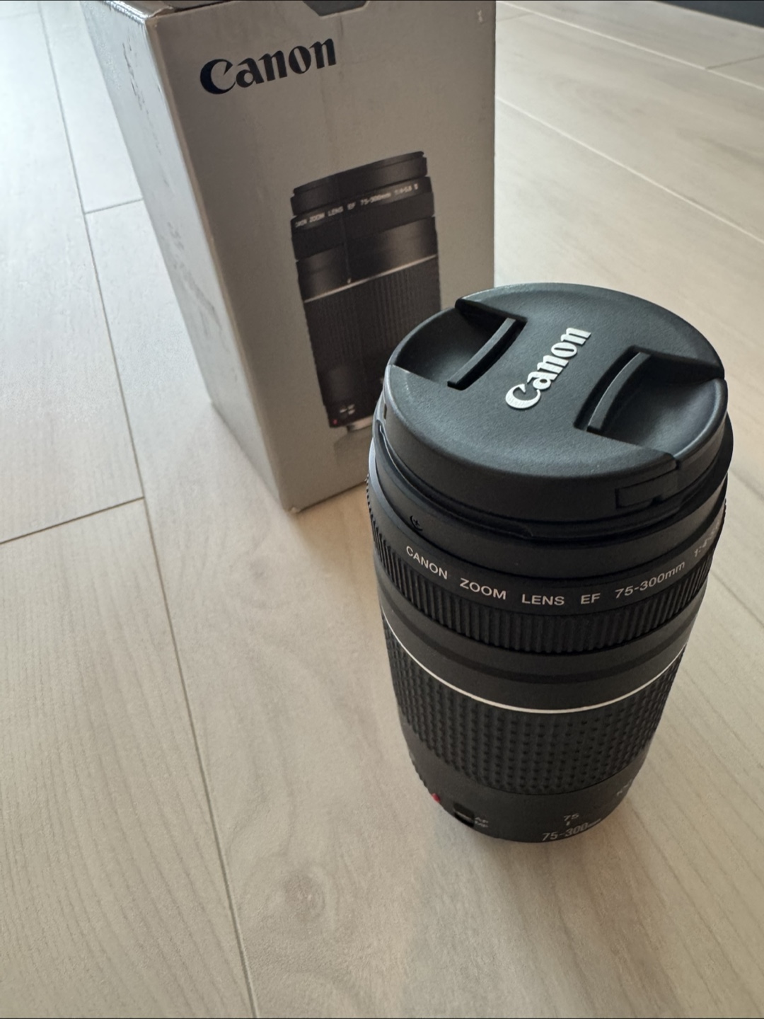 Canon EF 75-300mm f/4-5.6 DC Zoom Lens