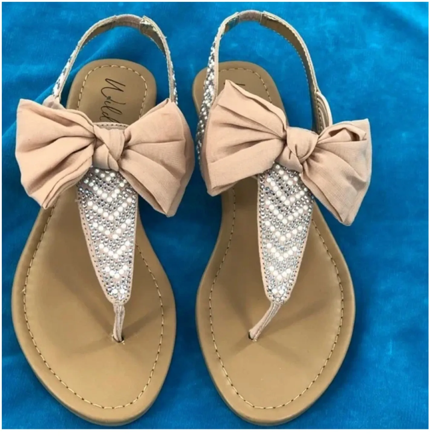 Women’s sandals thumbnail