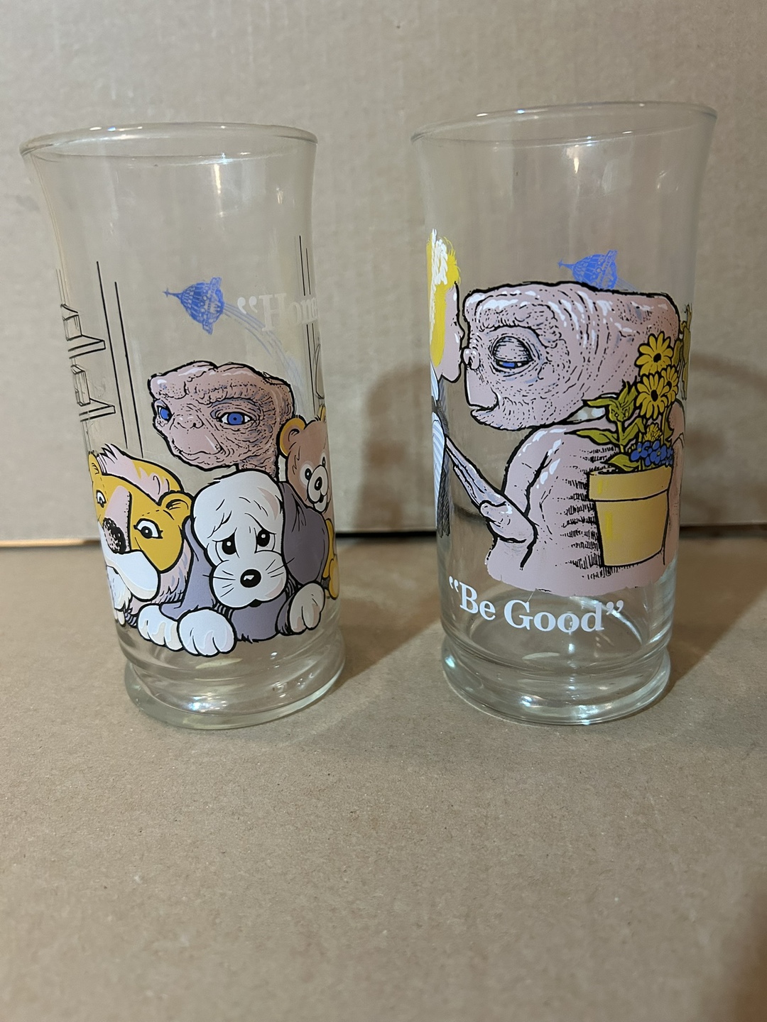 2 Vintage E.T. Pizza Hut Collector's Glasses - photo 3