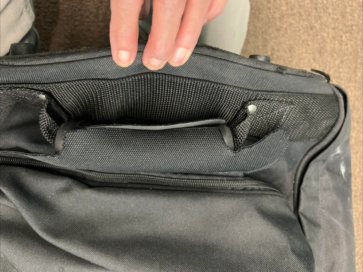 Samsonite Golf Tavel bag on wheels image indicator(3)