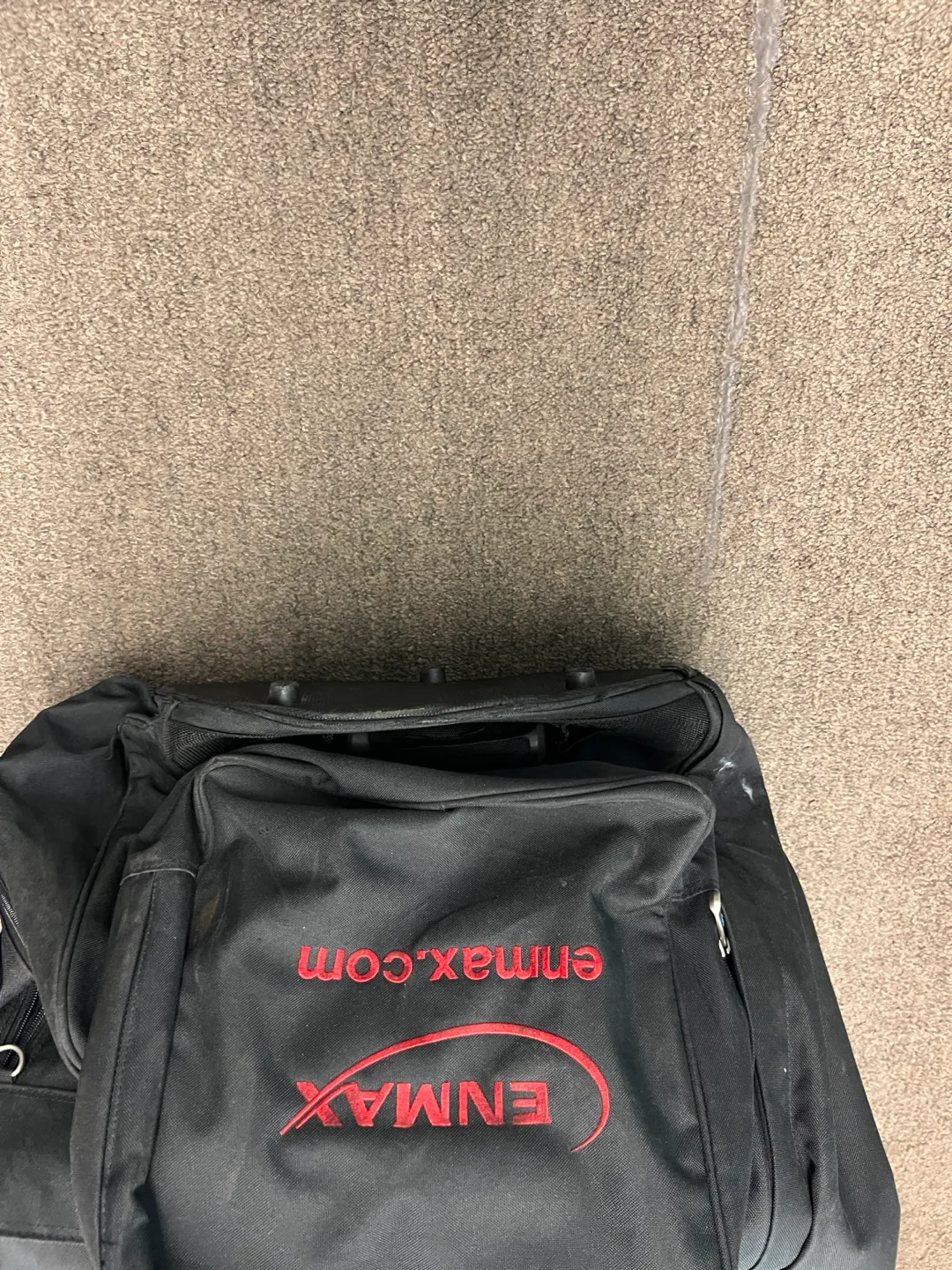 Samsonite Golf Tavel bag on wheels image indicator(5)