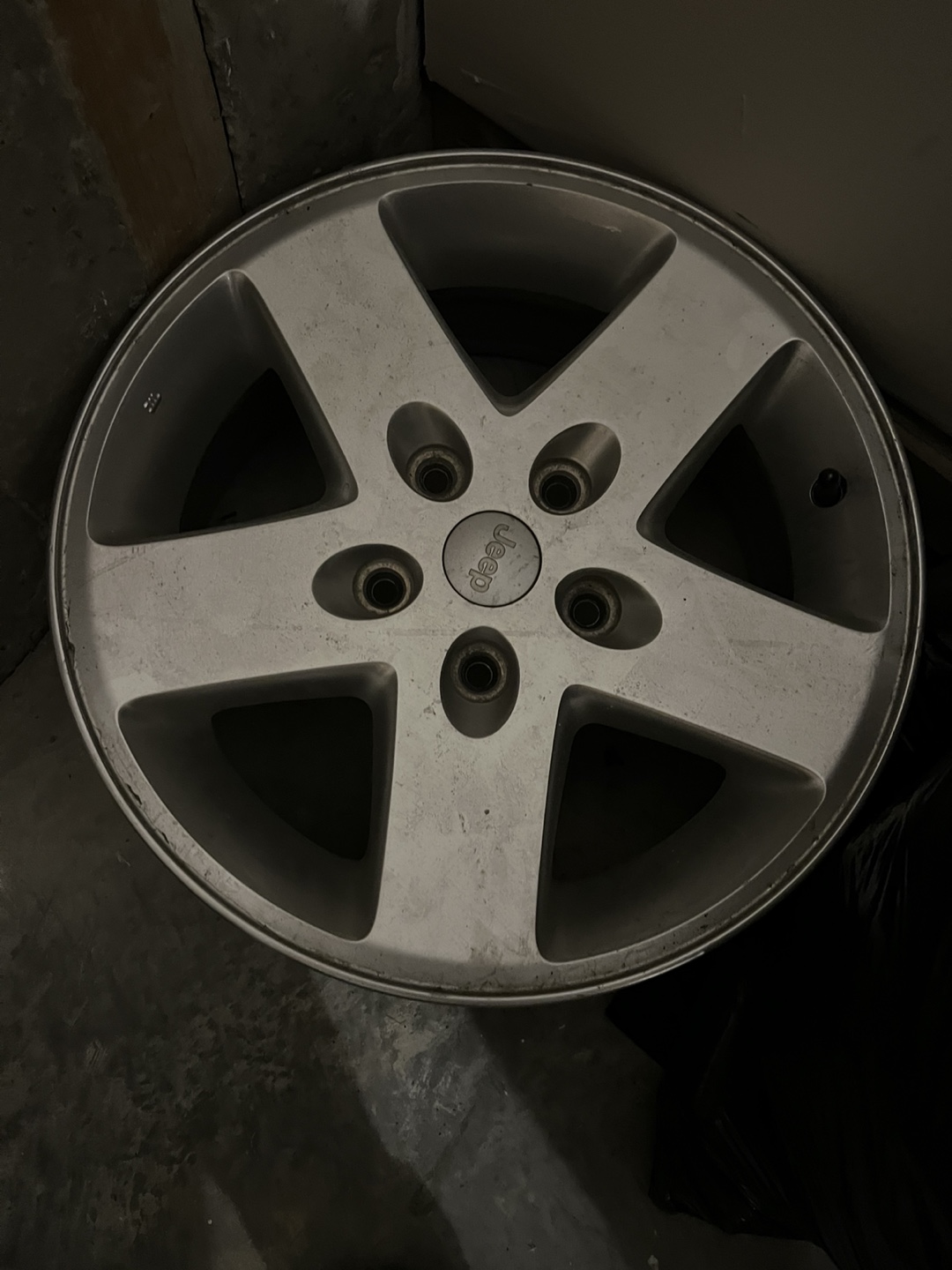 Set of 5 Jeep Rims(came from Wrangler) - photo 3