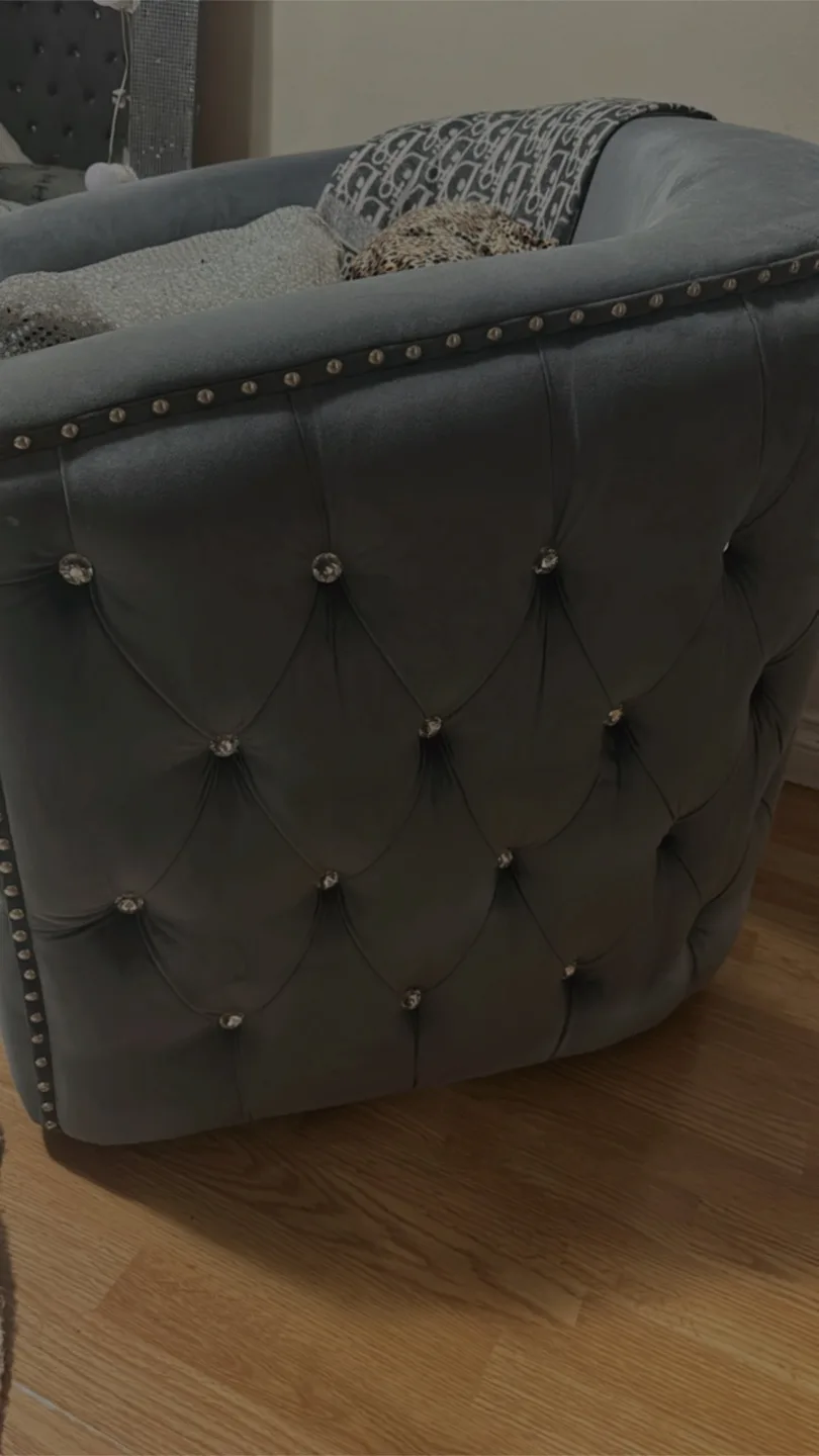 Grey Velvet Accent Chair image indicator(3)