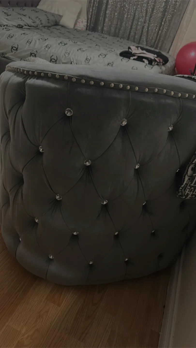 Grey Velvet Accent Chair thumbnail