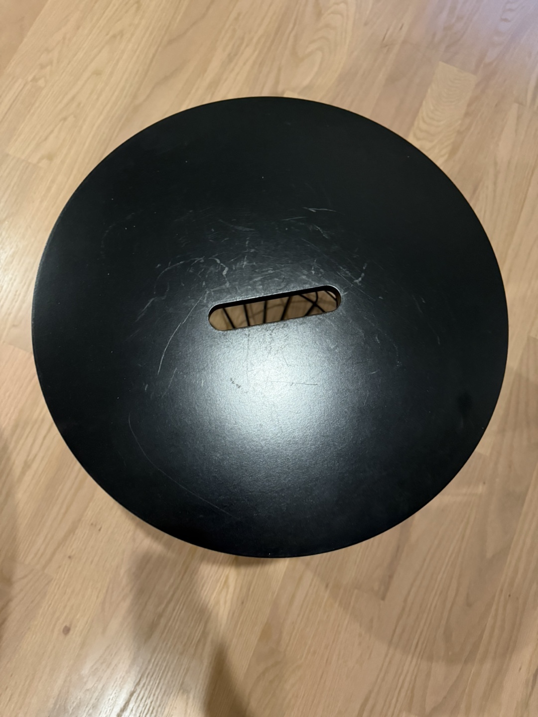 Black Wire Basket Side Table - photo 2