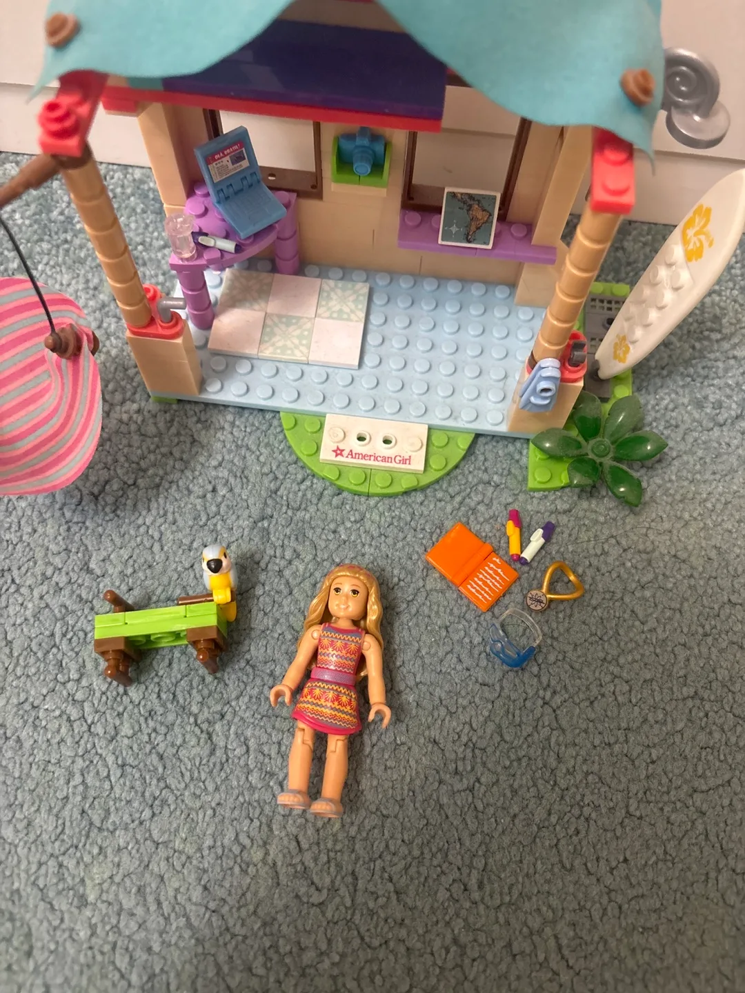 Lego American Girl Lea's Beach Hut image indicator(5)