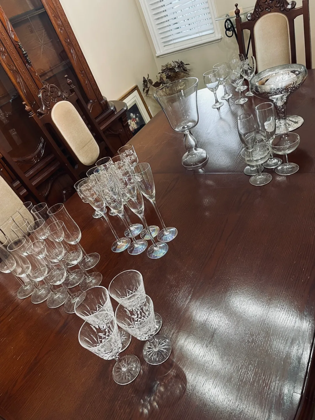 Assorted Glassware Set thumbnail