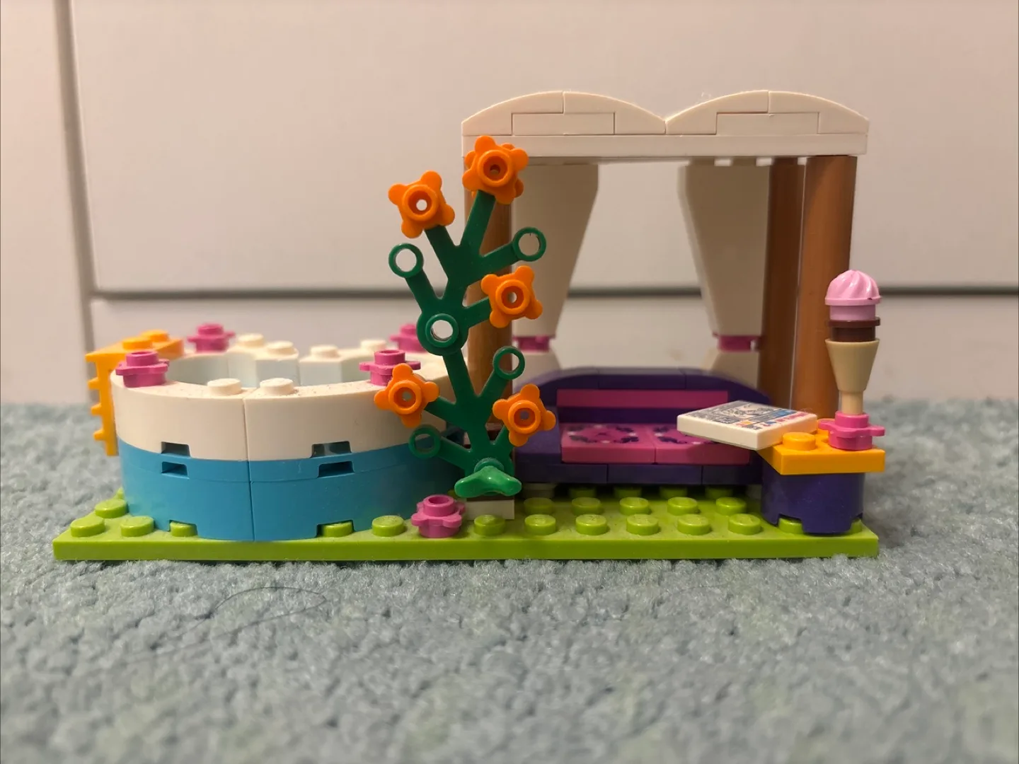 LEGO Friends Heartlake Summer Pool Set image indicator(6)