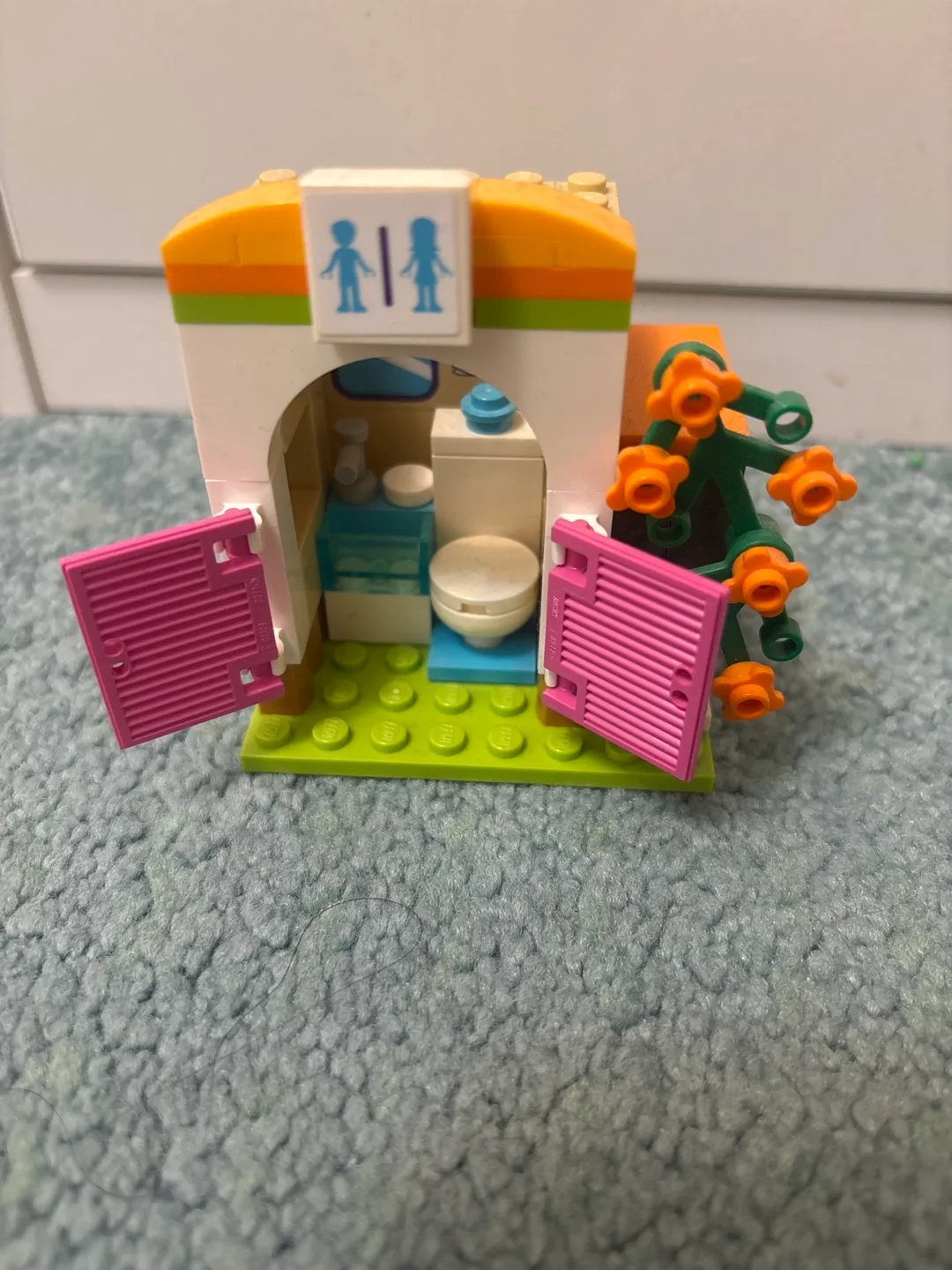 LEGO Friends Heartlake Summer Pool Set image indicator(8)