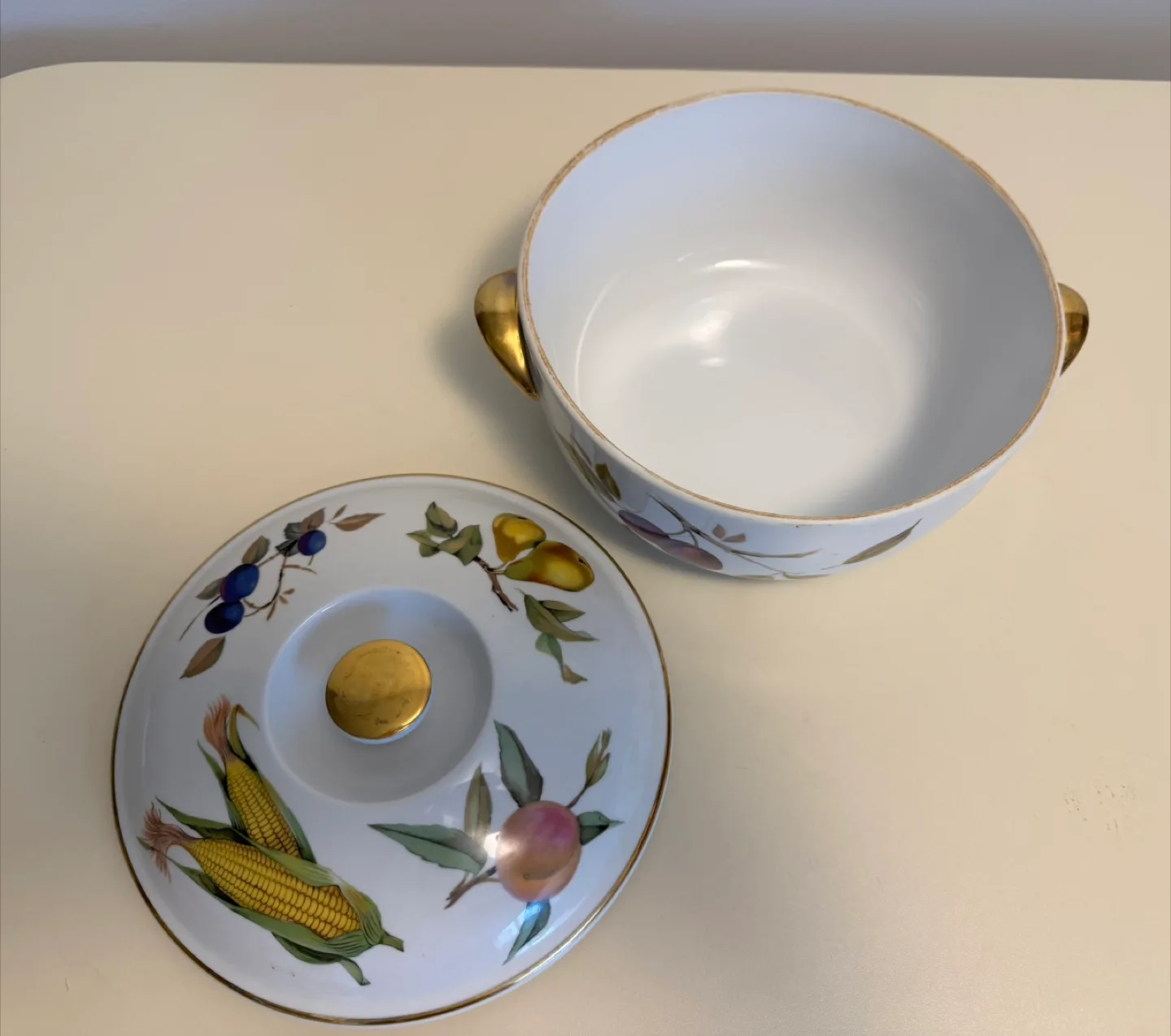 Vintage Covered Casserole Dish image indicator(2)