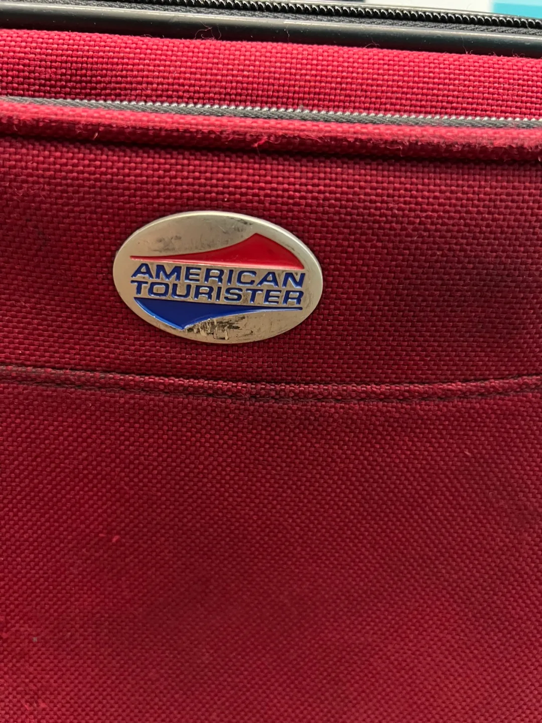 ❤️American Tourister Red Suitcase