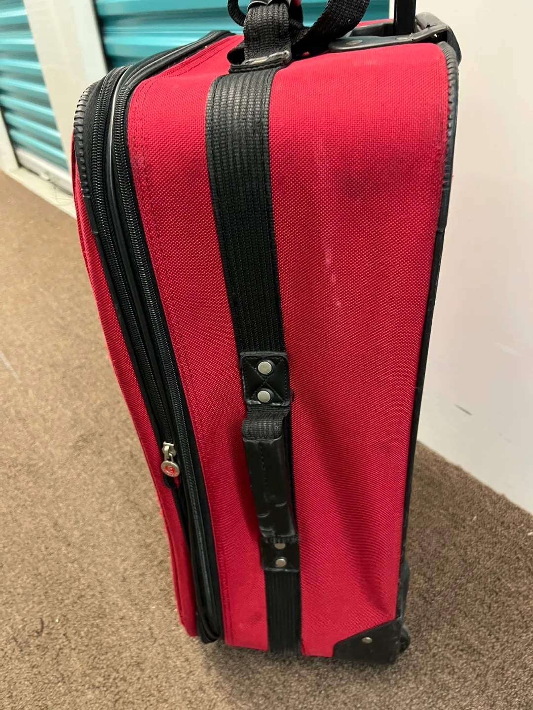 ❤️American Tourister Red Suitcase image indicator(3)