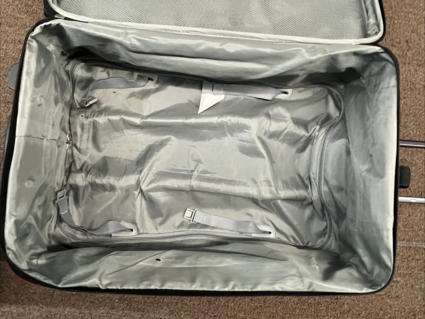 ❤️American Tourister Red Suitcase image indicator(4)