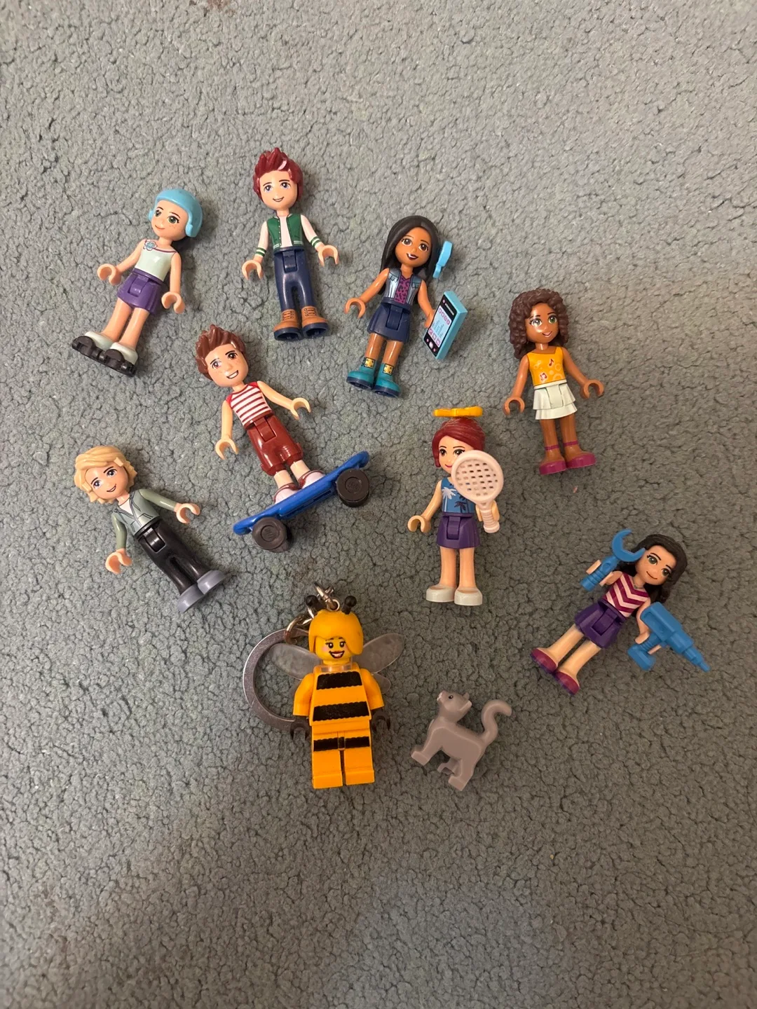 LEGO Friends Mini Figures Lot (10 Pieces) thumbnail