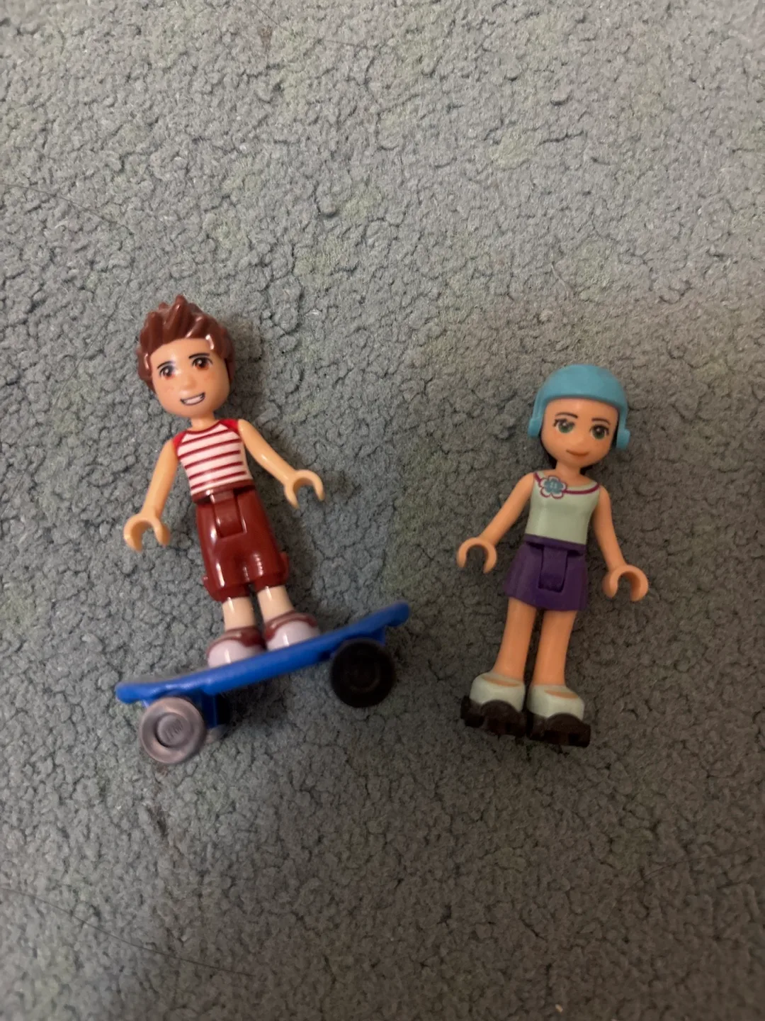 LEGO Friends Mini Figures Lot (10 Pieces) image indicator(2)