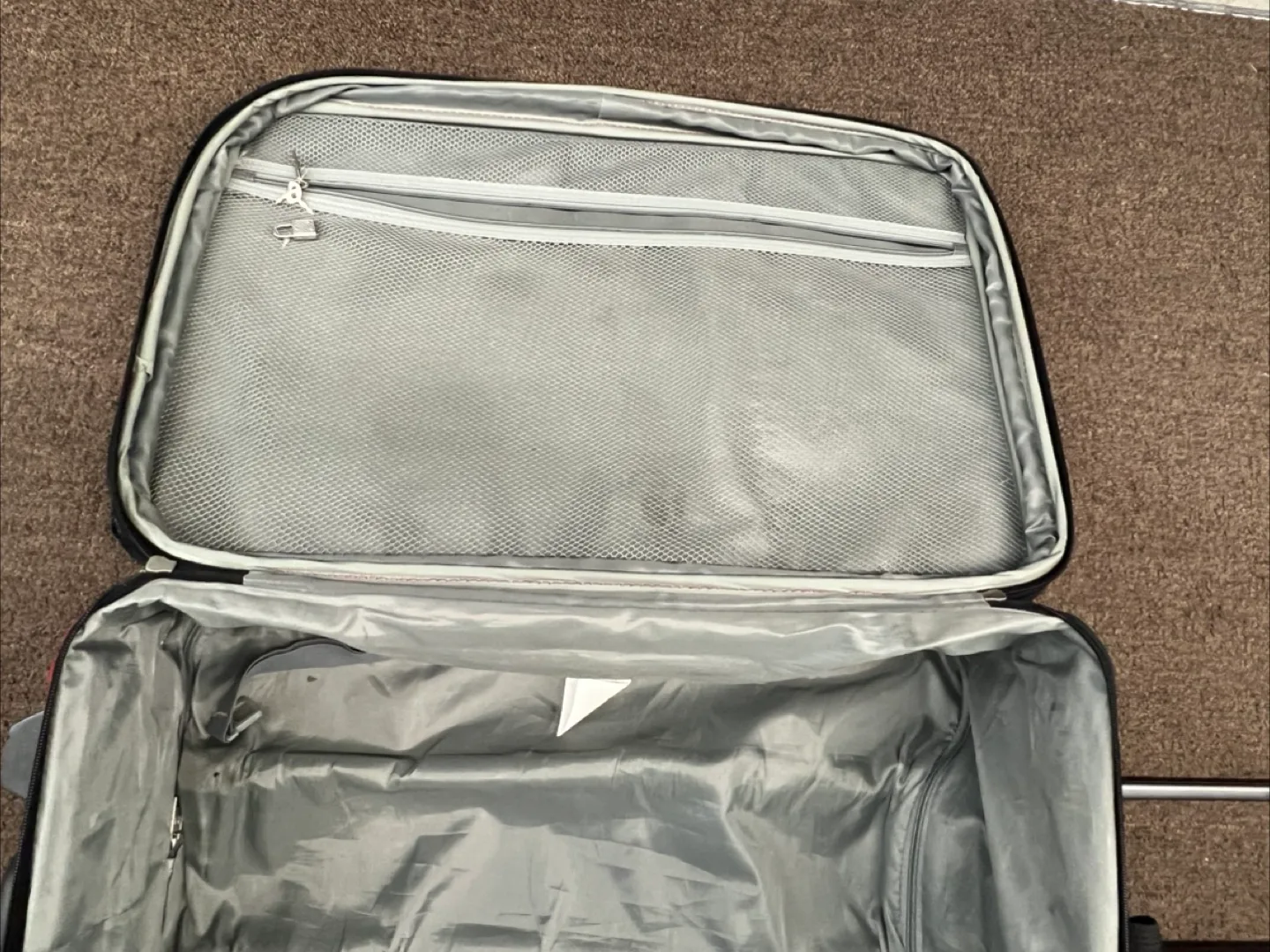 ❤️American Tourister Red Suitcase image indicator(5)