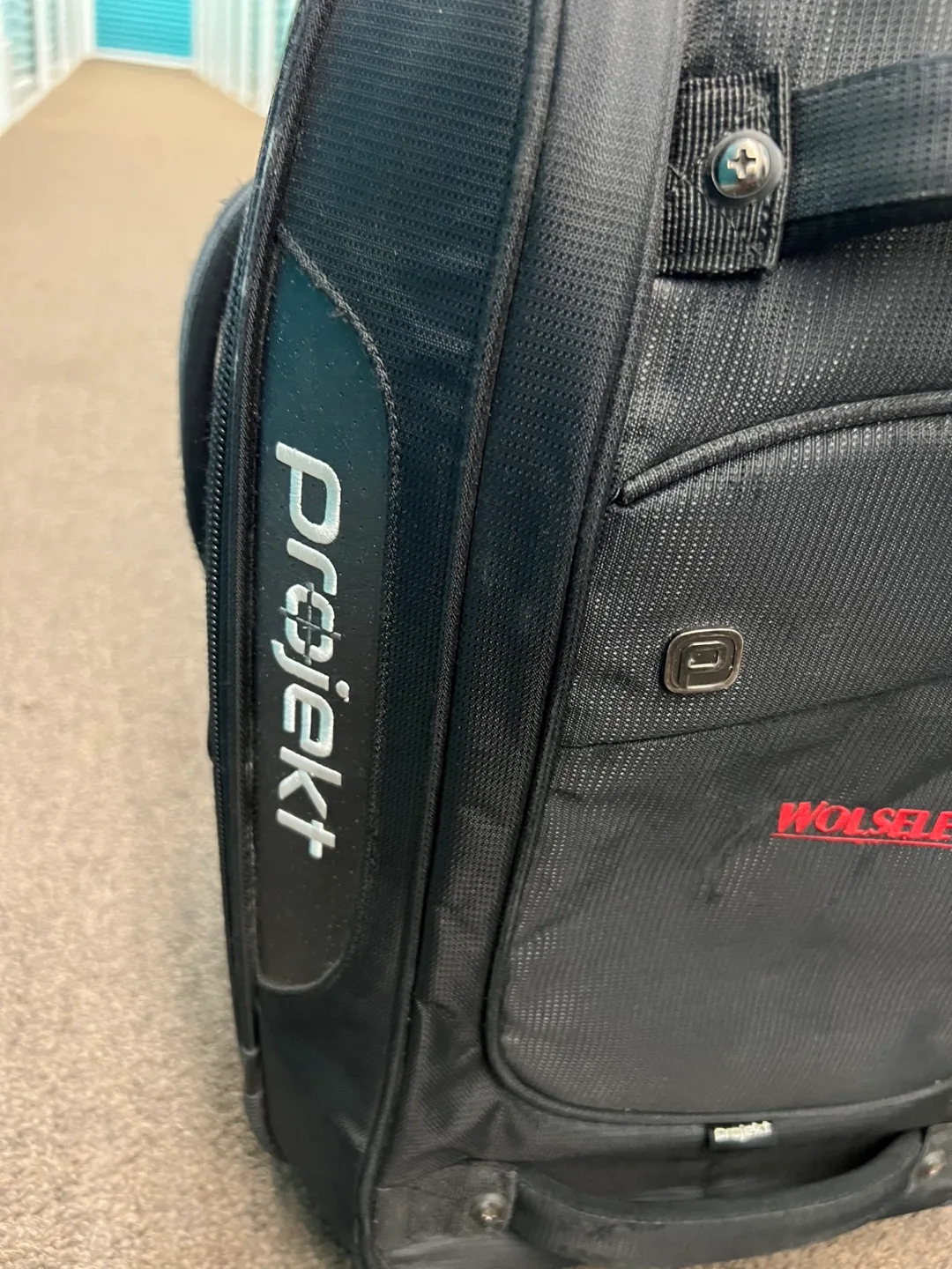 Wolseley Projeckt Rolling  Carry on Bag - Black