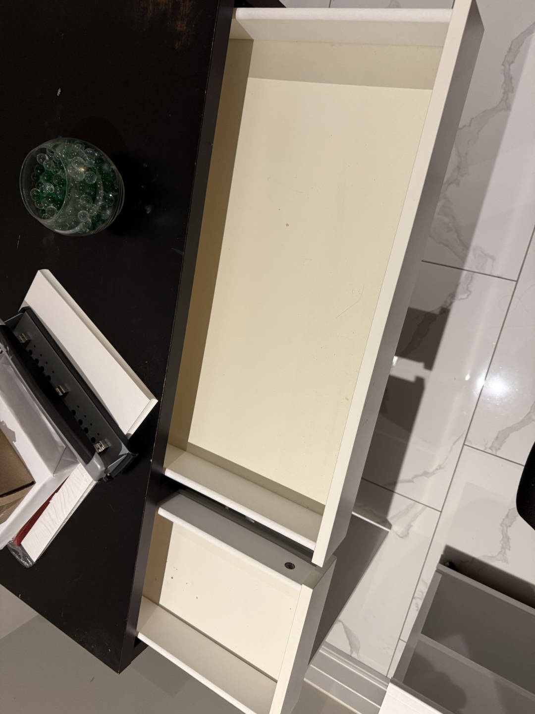Ikea desk - photo 3