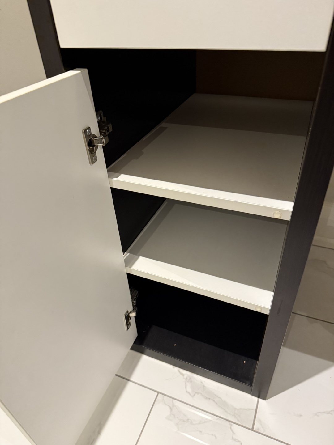 Ikea desk - photo 2