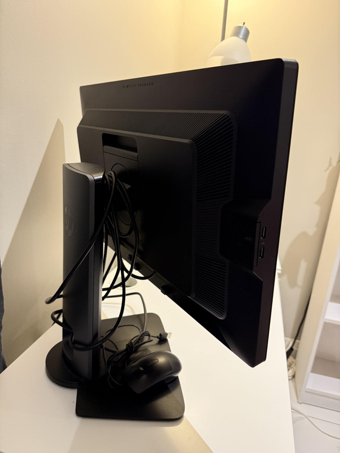 HP Z24i Computer Monitor - photo 2