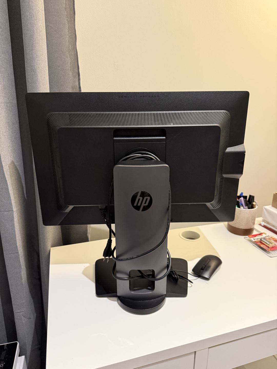HP Z24i Computer Monitor - photo 3