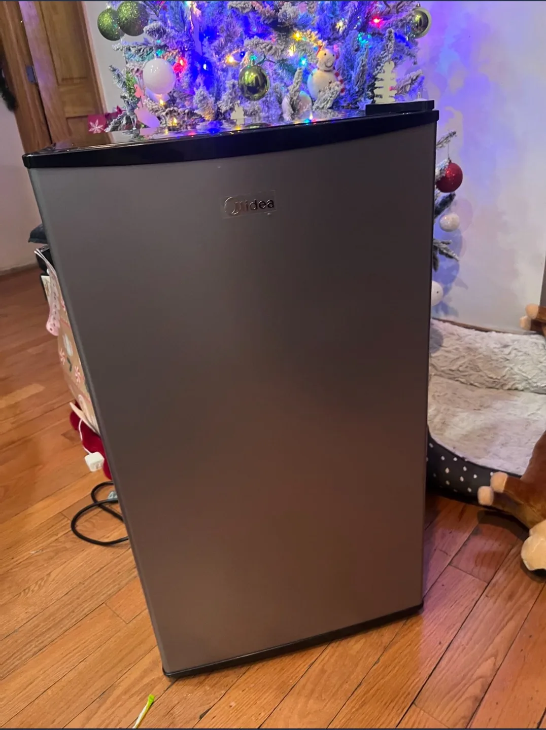 Midea Compact Refrigerator image indicator(2)