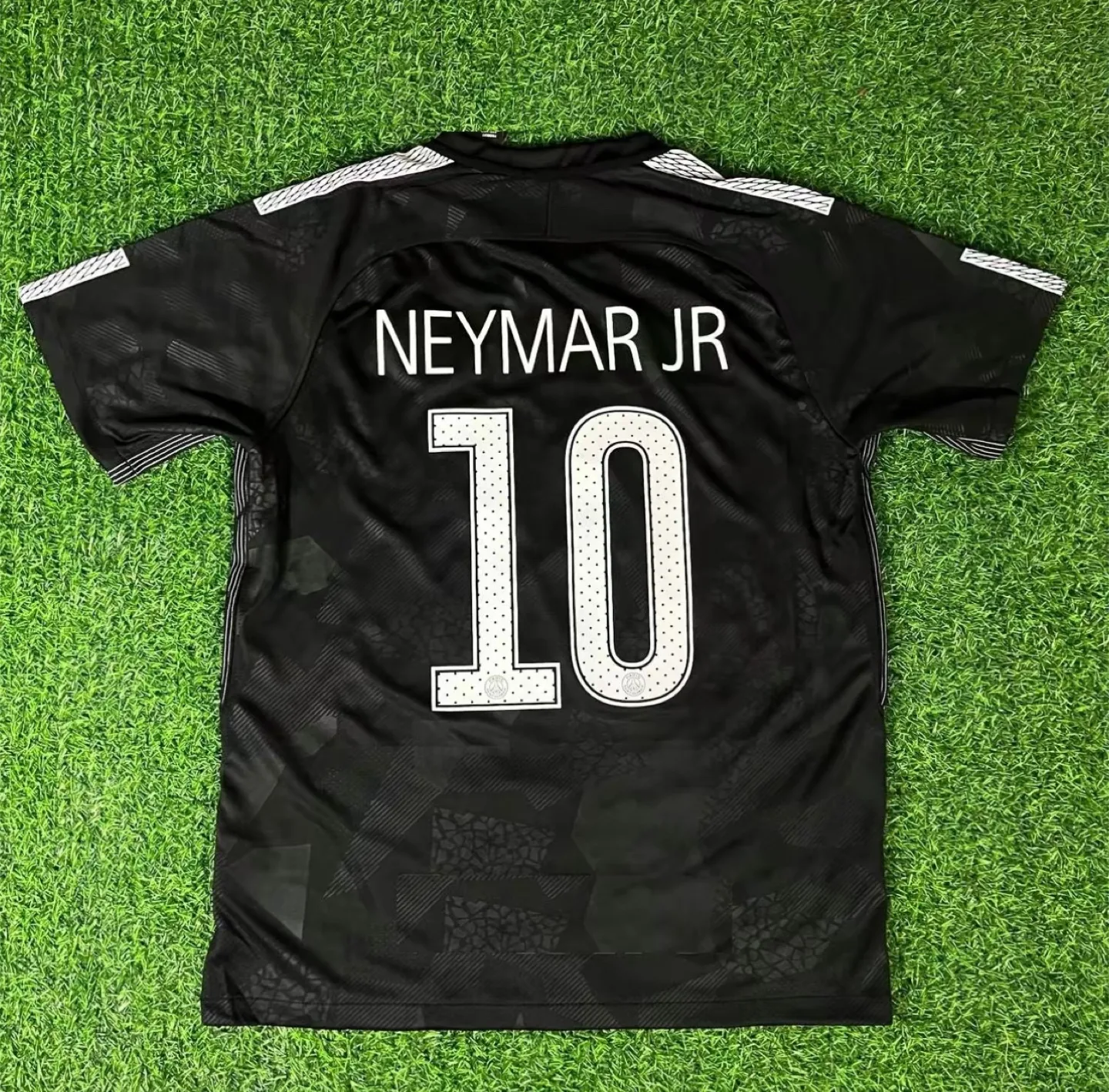 Neymar Jr PSG 2017/2018 Black Nike Jersey #10 – Retro Kit thumbnail