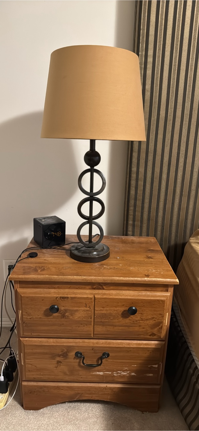 Wooden  2 Dresser and  2 Nightstand Set and 2 lamp