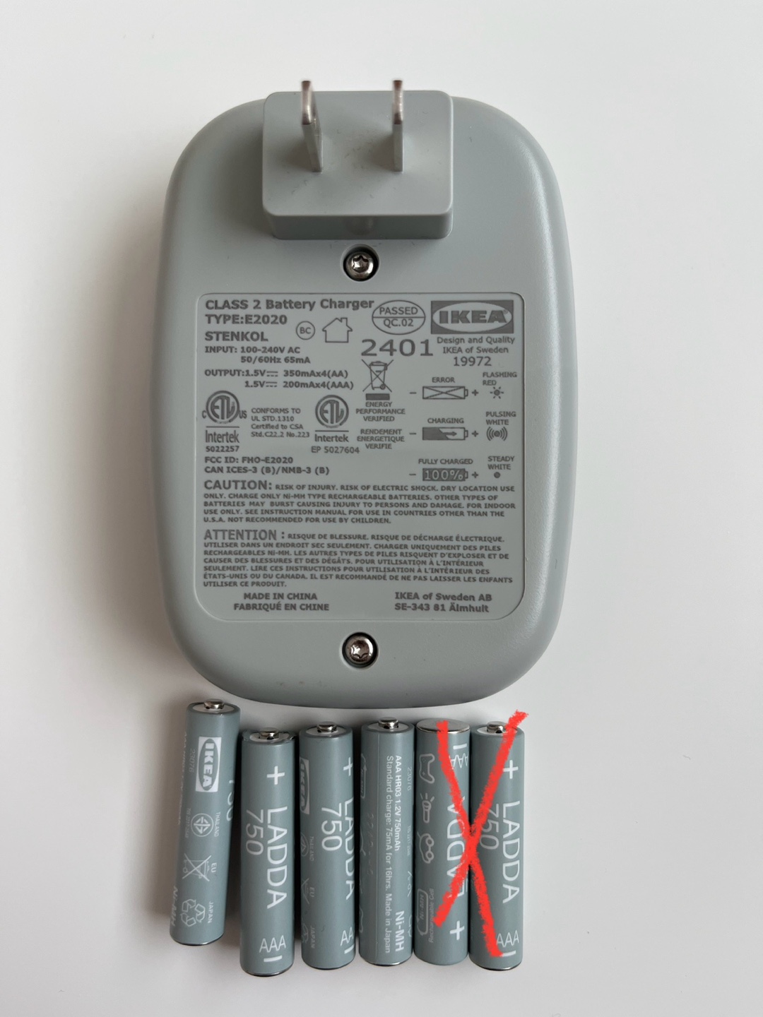 IKEA LADDA Battery Charger + 4 AAA Batteries - photo 2