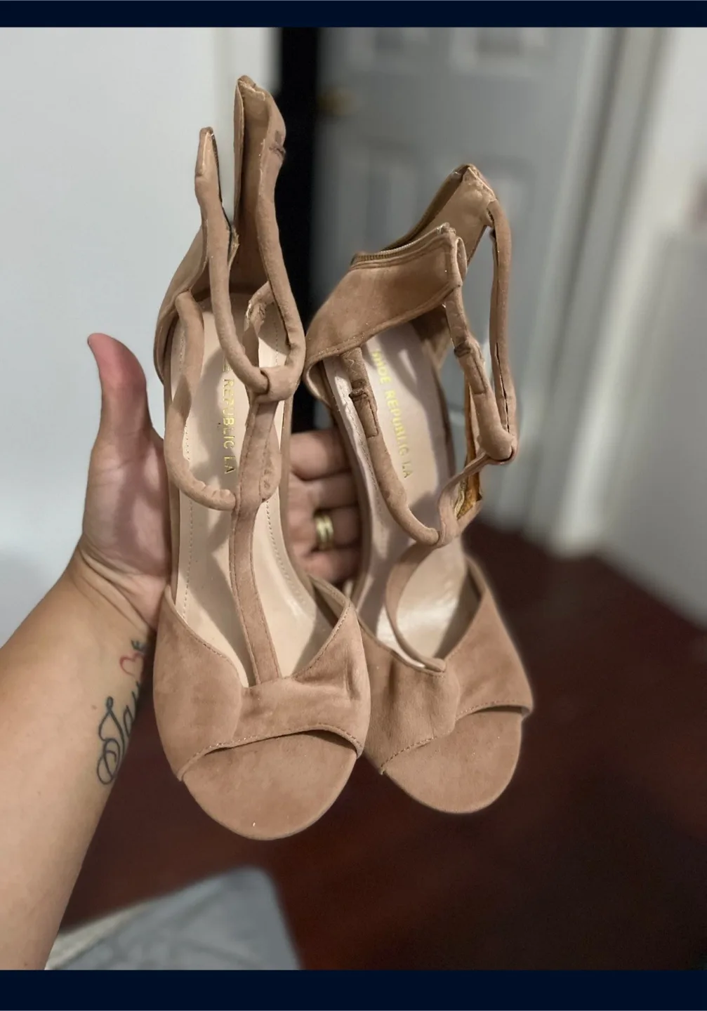 High heels thumbnail