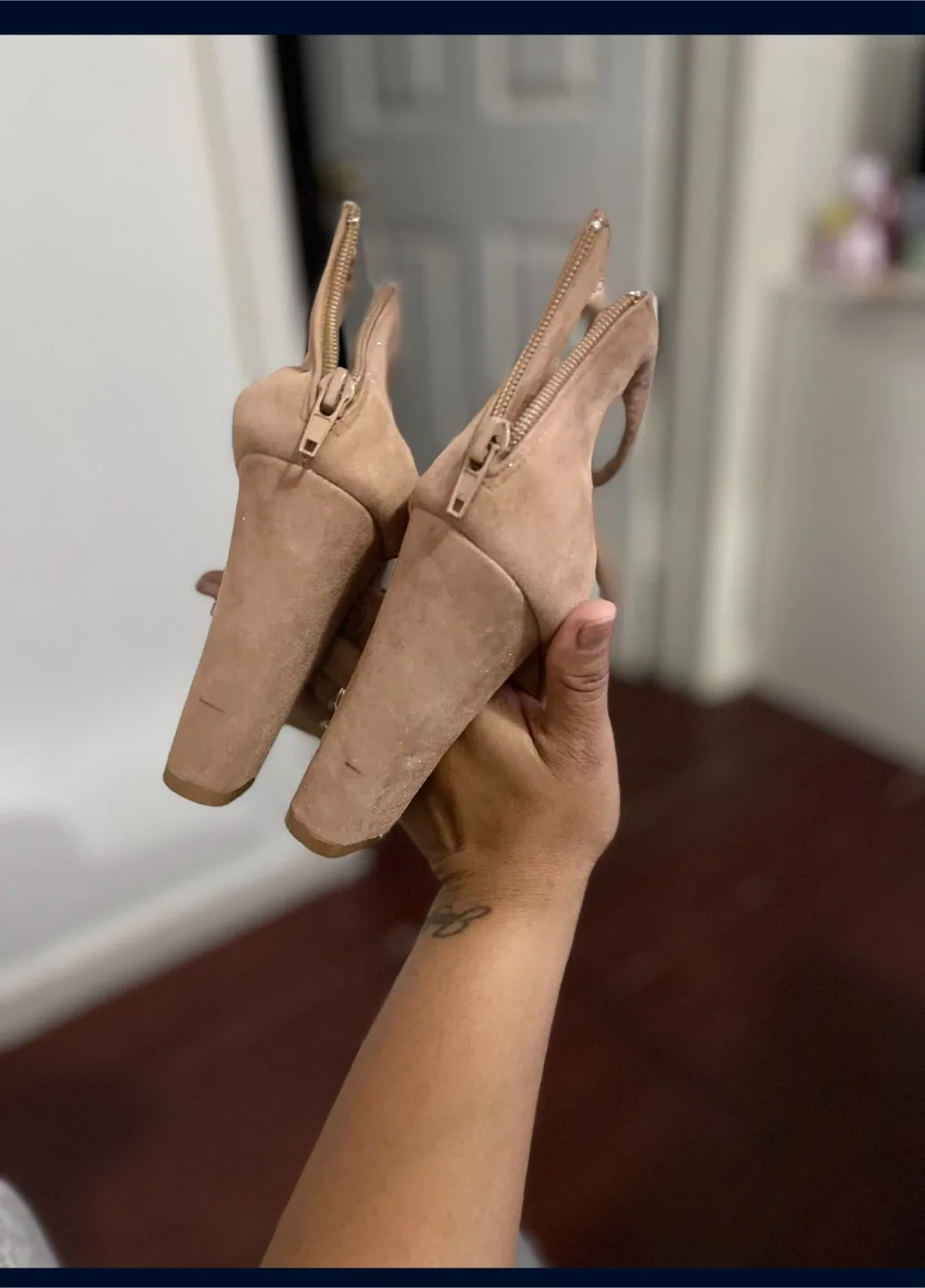 High heels image indicator(3)