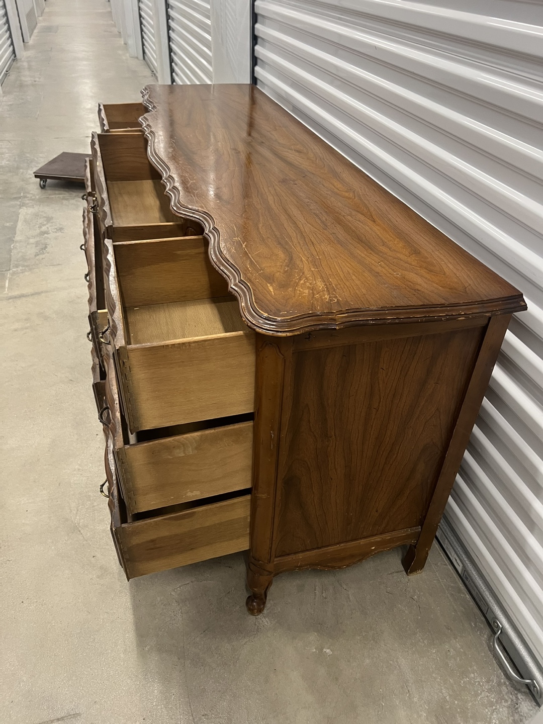 9 drawers Dresser - photo 4