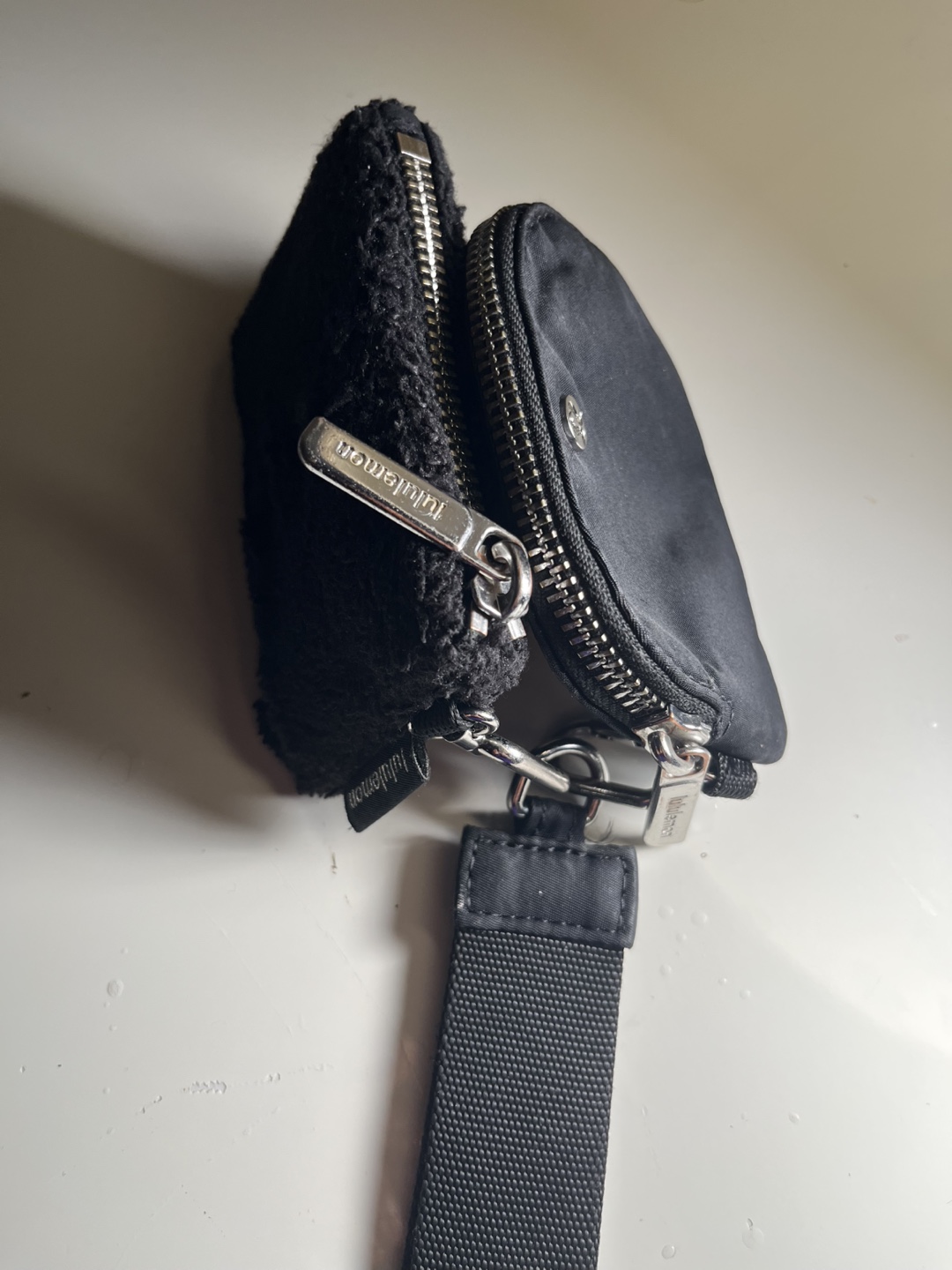 Lululemon Dual Pouch Wristlet Black - photo 3