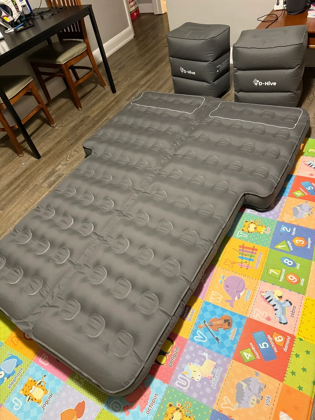 D-Hive Car Inflatable Mattress thumbnail