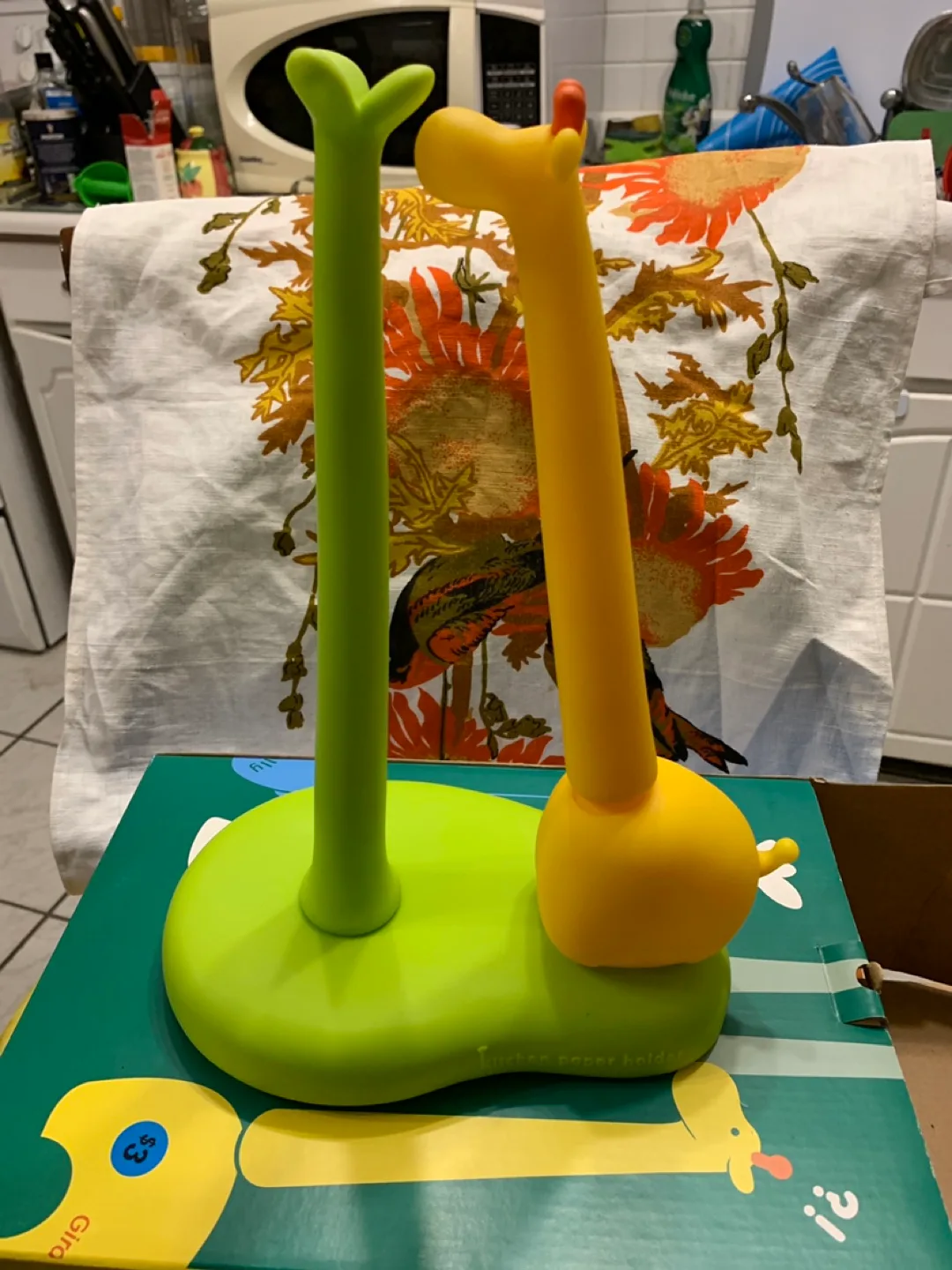Giraffe Paper Towel Holder - Cute! thumbnail