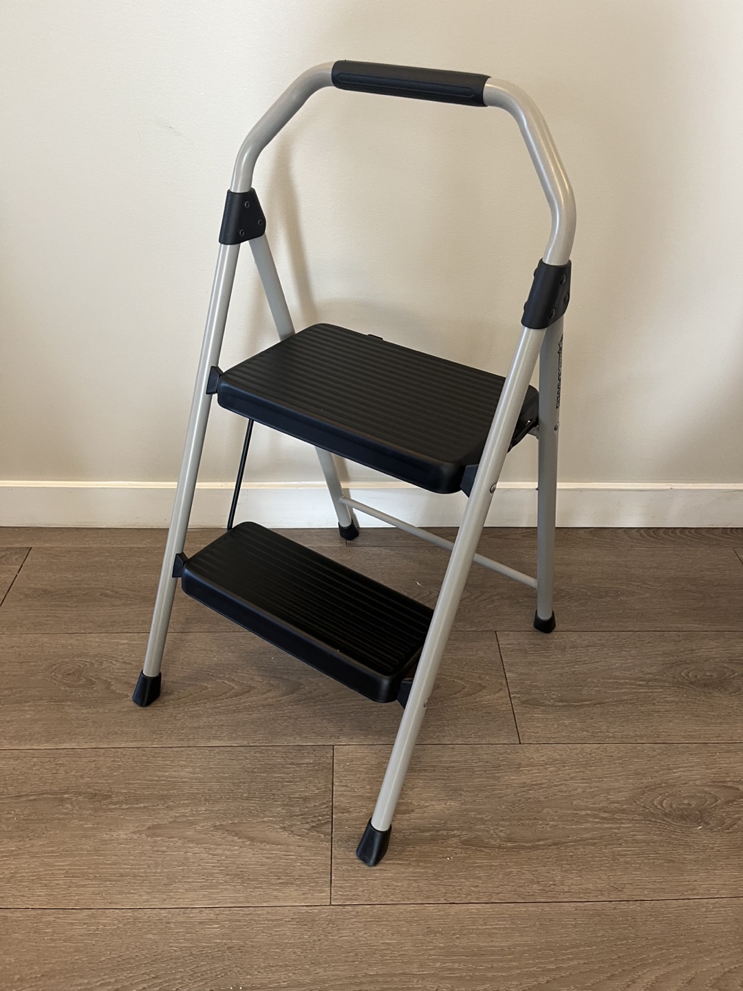 Step ladder