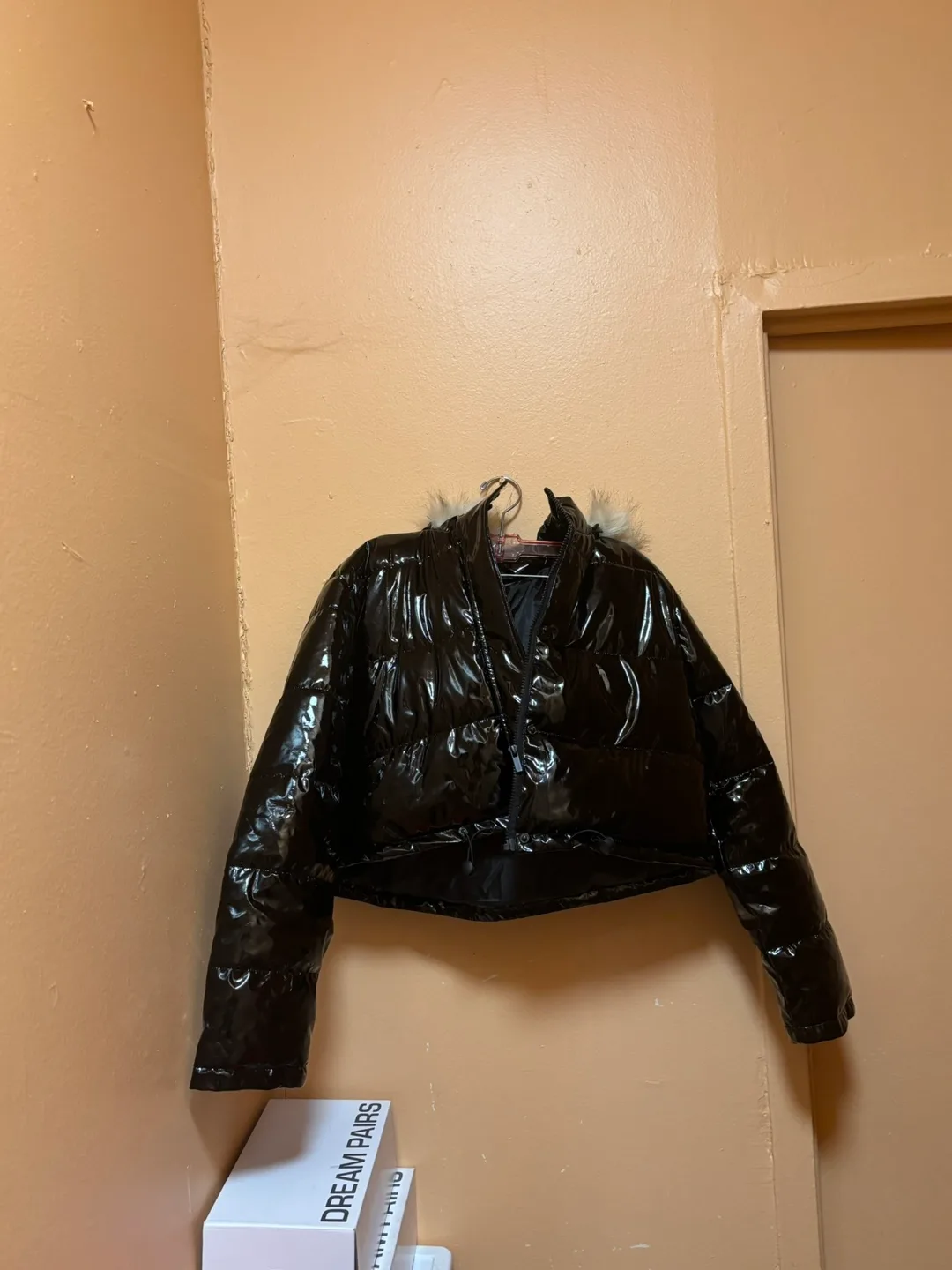 PrettyLittleThing Black Puffer Jacket - Petite thumbnail