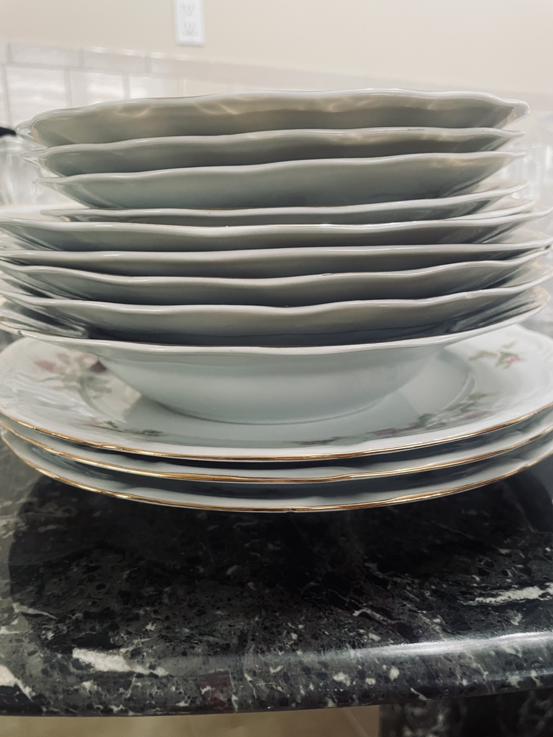Vintage Floral Dinnerware Set - photo 2