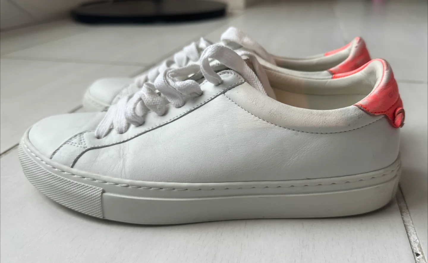 Givenchy White Leather Sneakers image indicator(4)