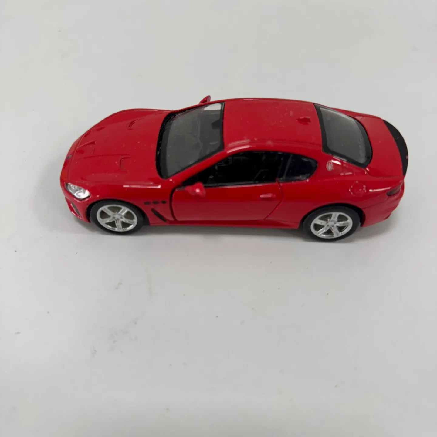 Diecast Maserati GranTurismo Toy Car – 1:36 Scale image indicator(3)
