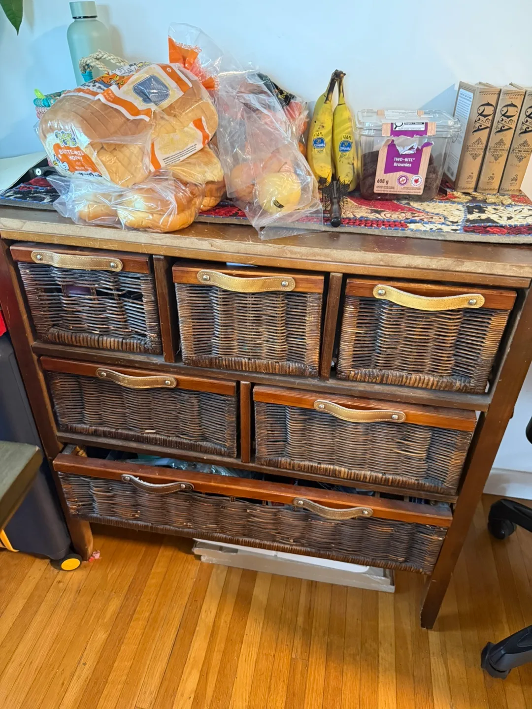 Wicker Basket Storage Cabinet image indicator(2)