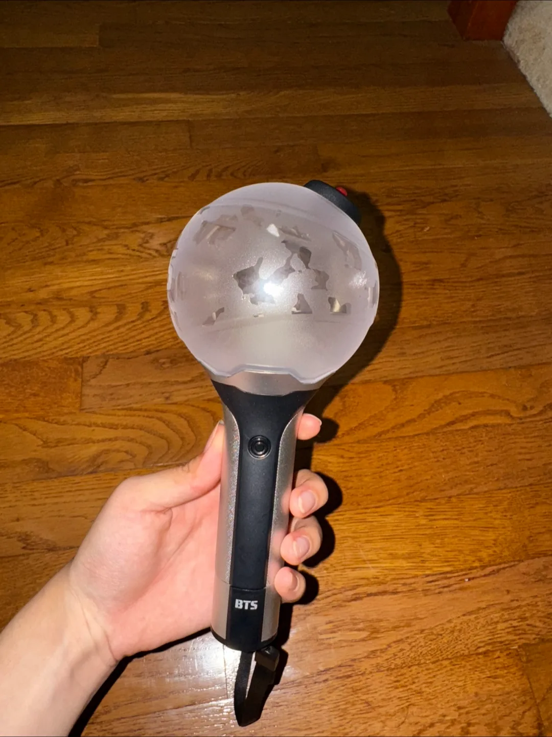 BTS Light Stick Army Bomb Ver.2 thumbnail