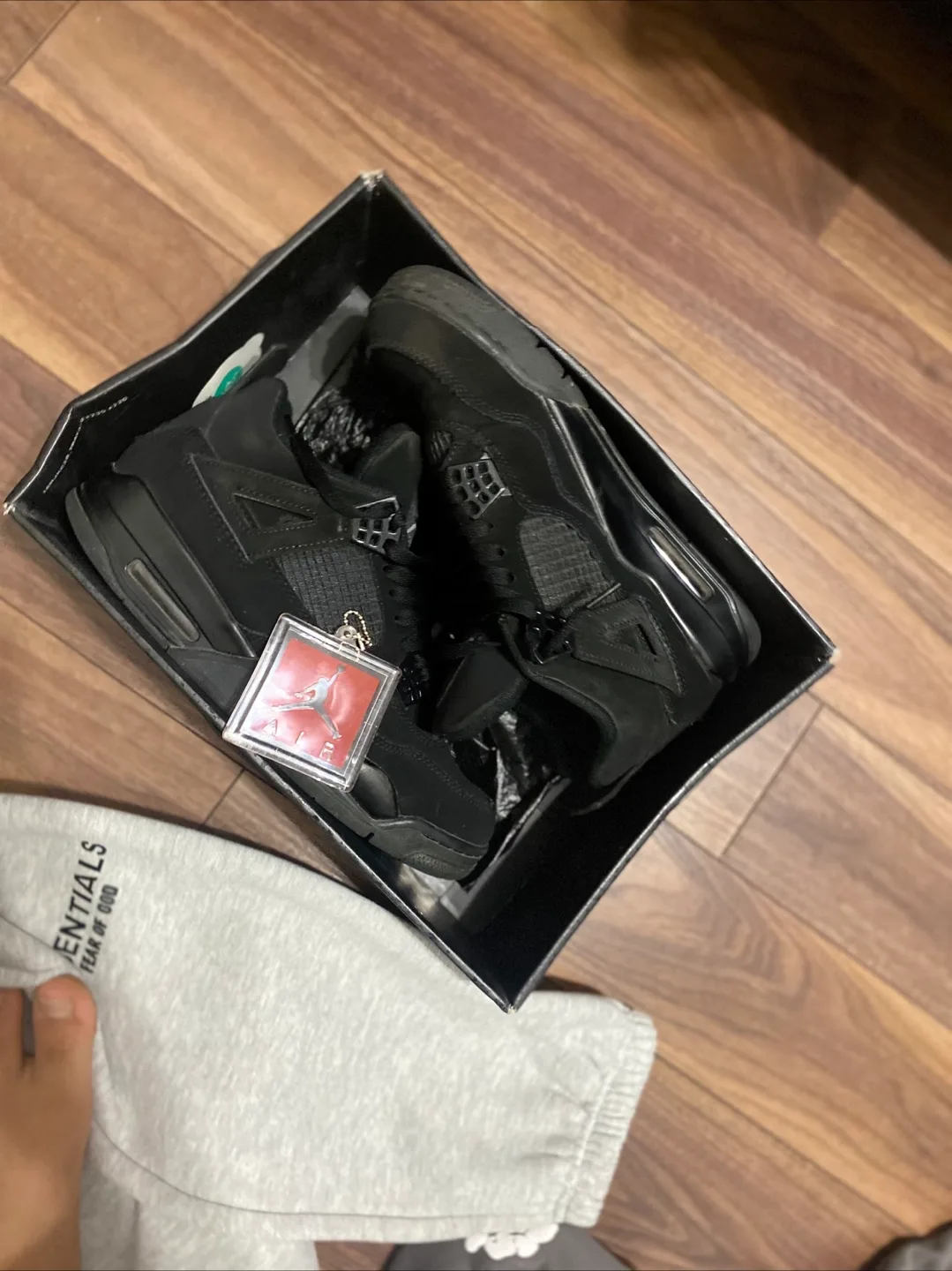 Essentials Fear of God Apparel image indicator(7)