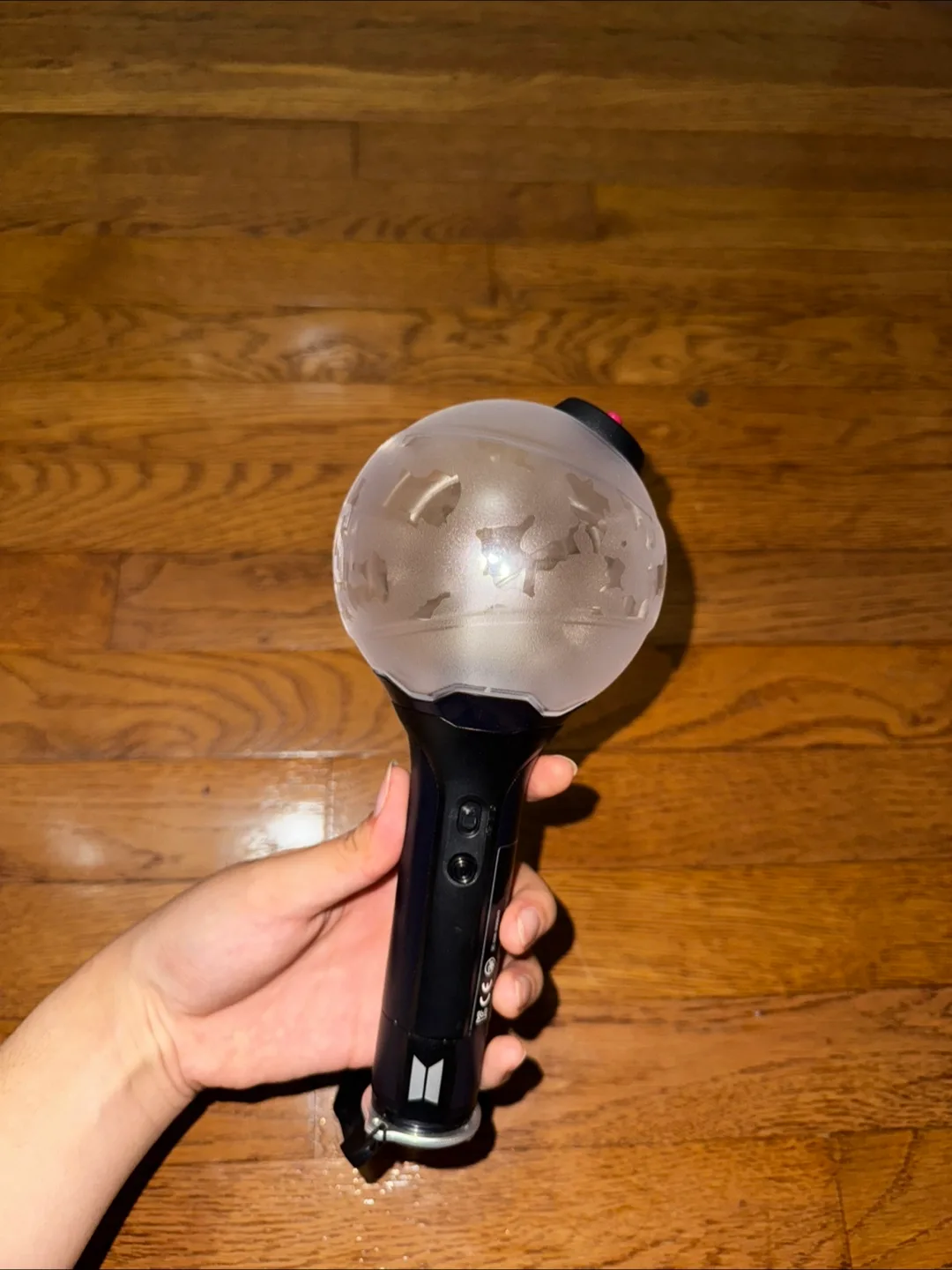 BTS Army Bomb Light Stick ver.3 thumbnail