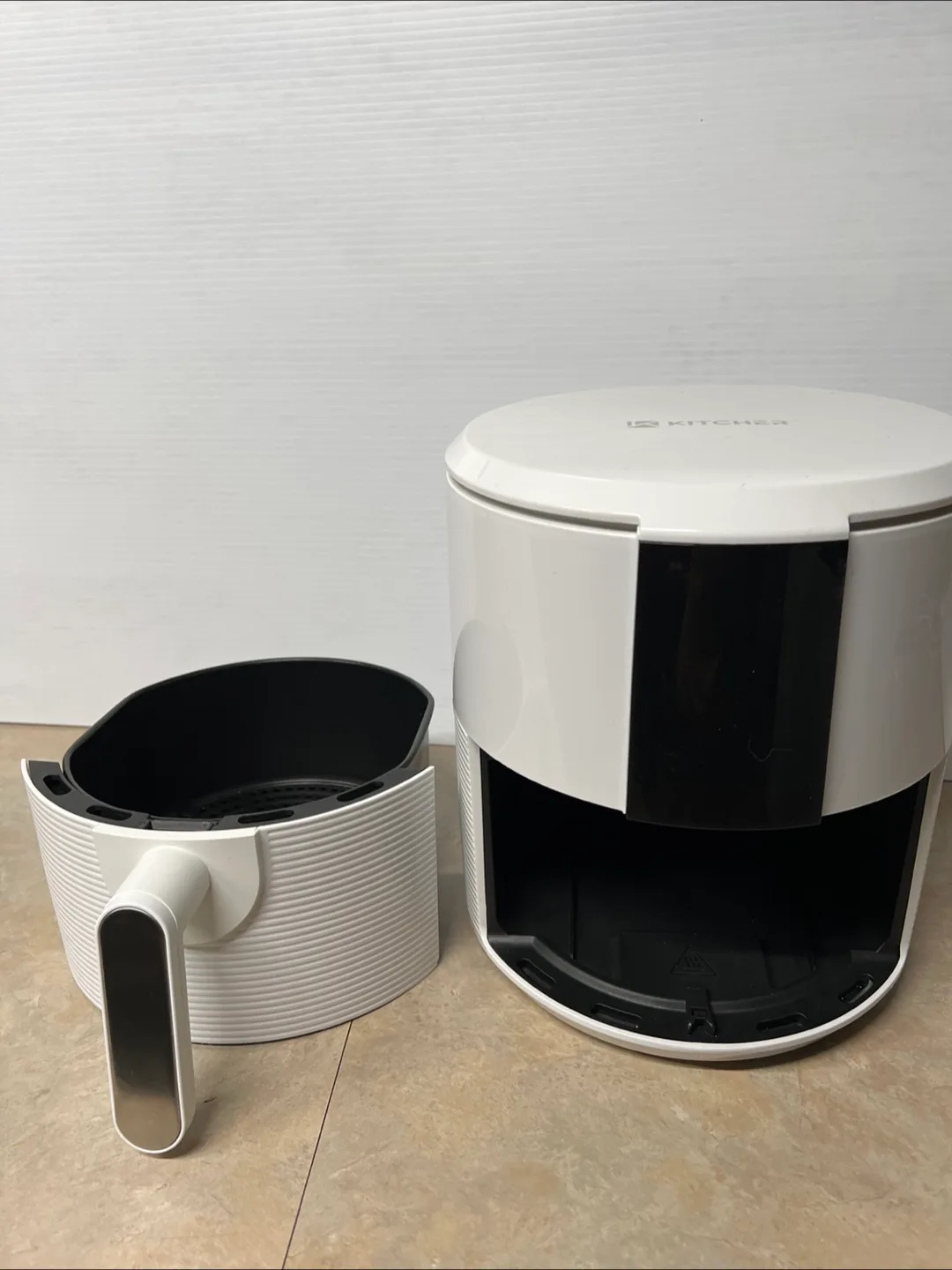 KITCHER White Air Fryer image indicator(2)