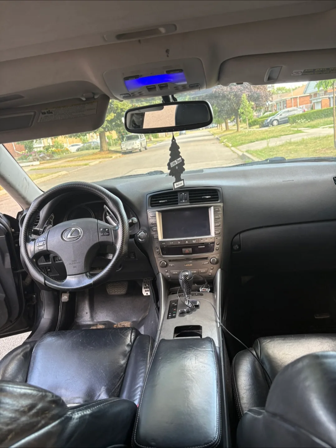 Lexus is 250 AWD 2010 image indicator(9)