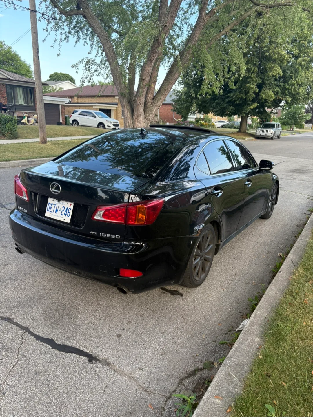 Lexus is 250 AWD 2010 image indicator(4)