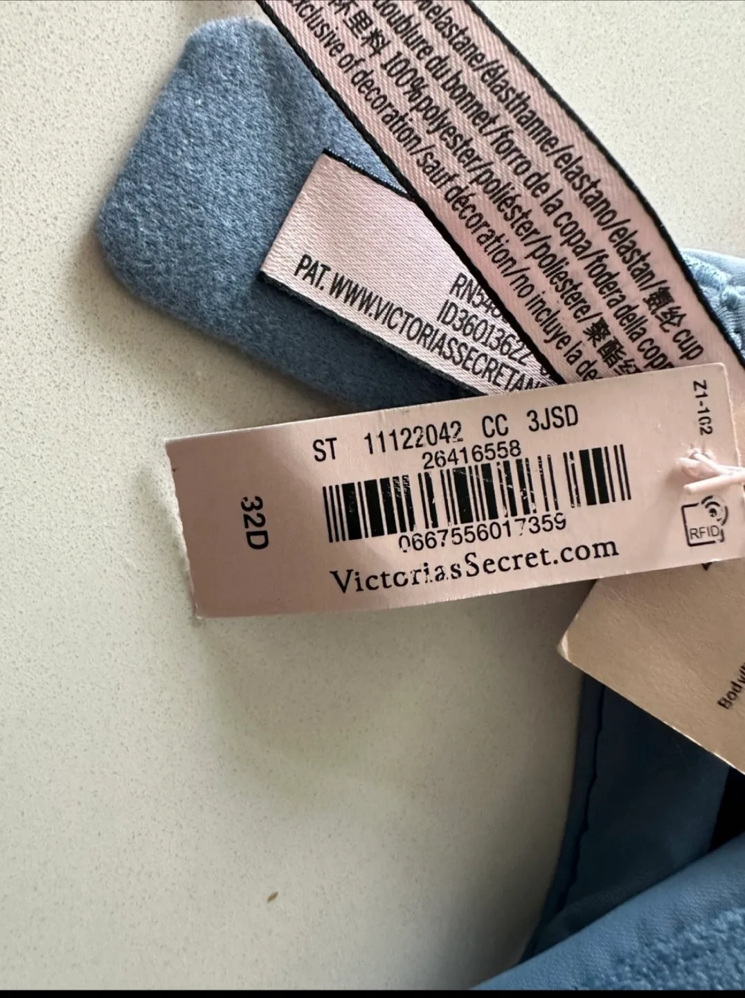 New Victoria's Secret Bra - Size 32D image indicator(3)