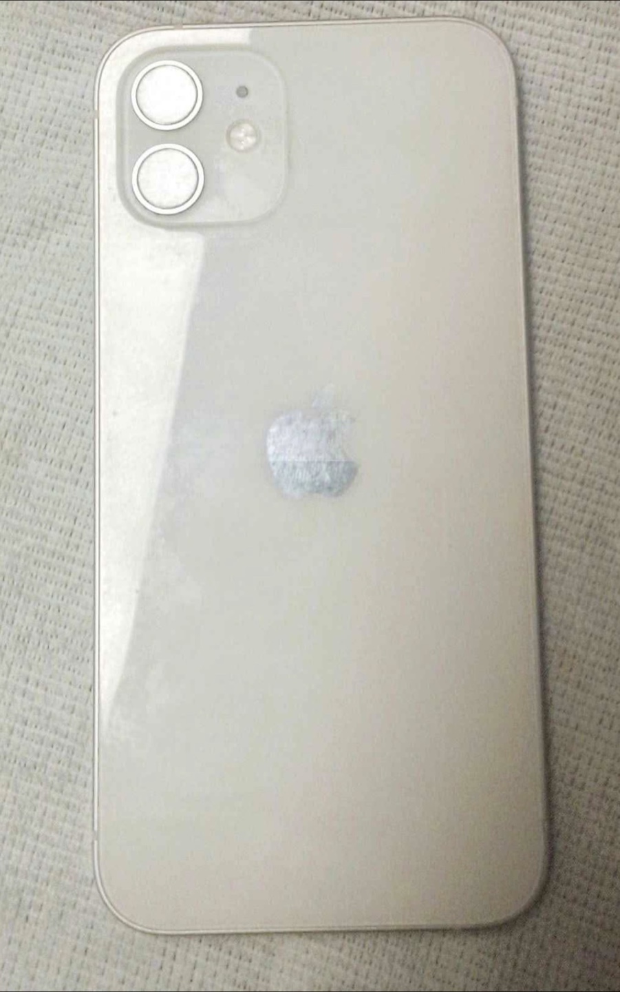 iPhone 12 with accessories - photo 3